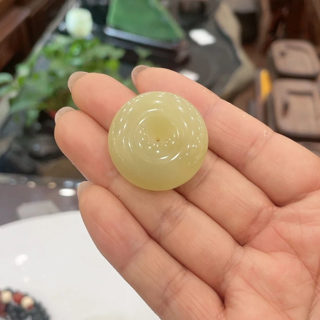 【闪购商品】蛇纹石玉吊坠未镶嵌禅**心