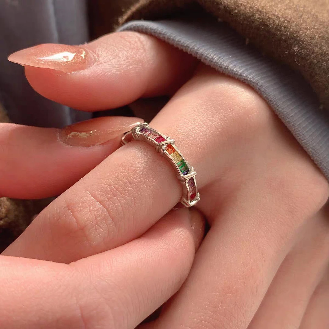 足银锆石戒指 渐变彩虹指环锆石戒指 ins小众设计高级感女戒镶嵌
