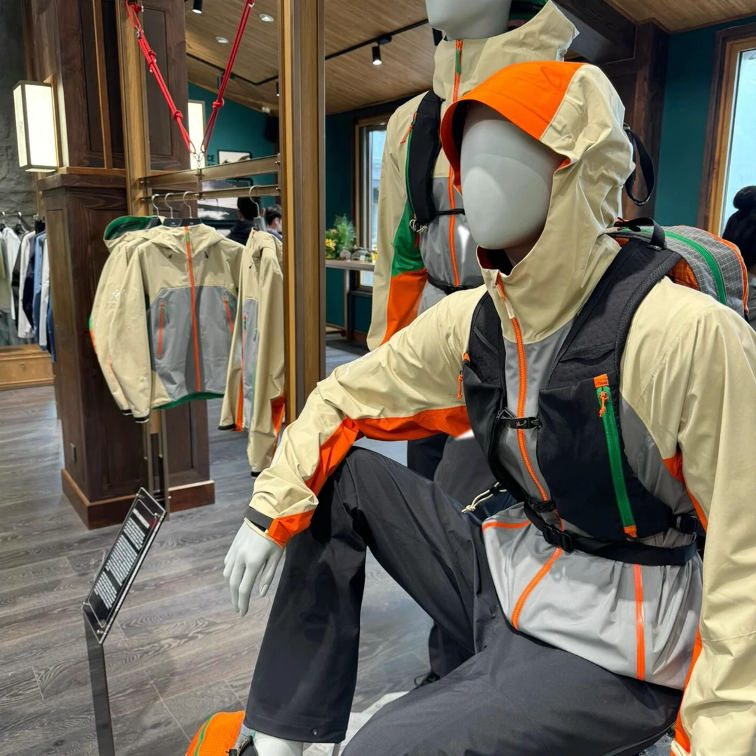 【联名松攒*硬壳 】SZ联合新款冲锋衣外套潮流男女长袖防水户外外套