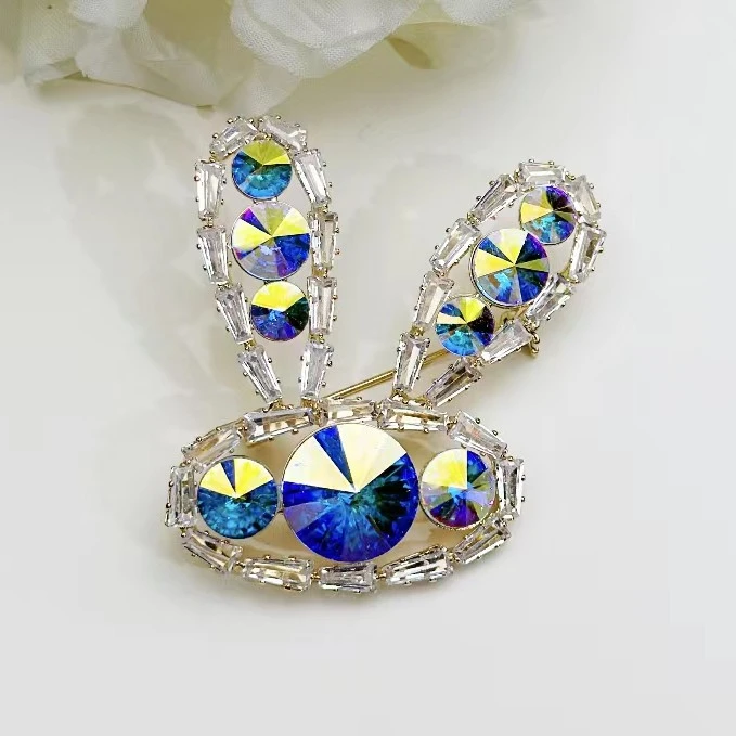 铜合金仿水晶胸针 GD444【施】白兔胸针