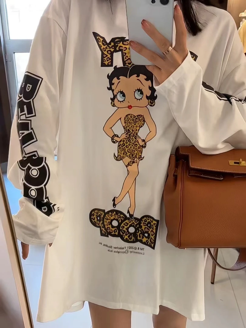 《贝蒂》~韩版秋装豹纹美女休闲百搭长袖T恤韩版卡通印花减龄上衣