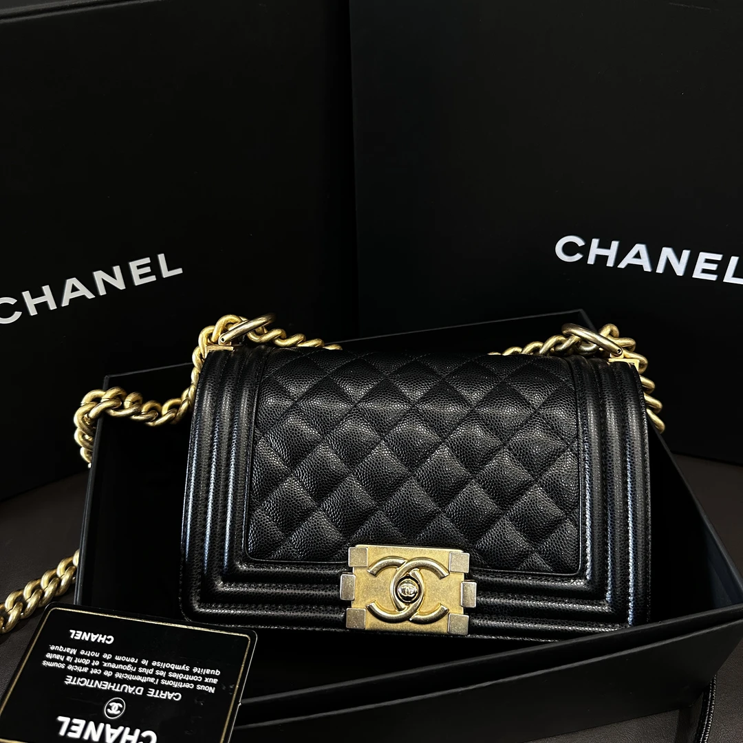 95新 Chanel/香奈儿 黑金leboy小号28开