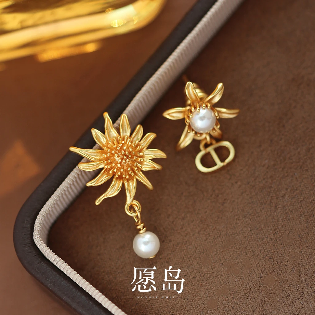 愿岛 黄铜仿珍珠耳饰 法式复古气质AB款雏菊仿珍珠花朵耳钉EH2206