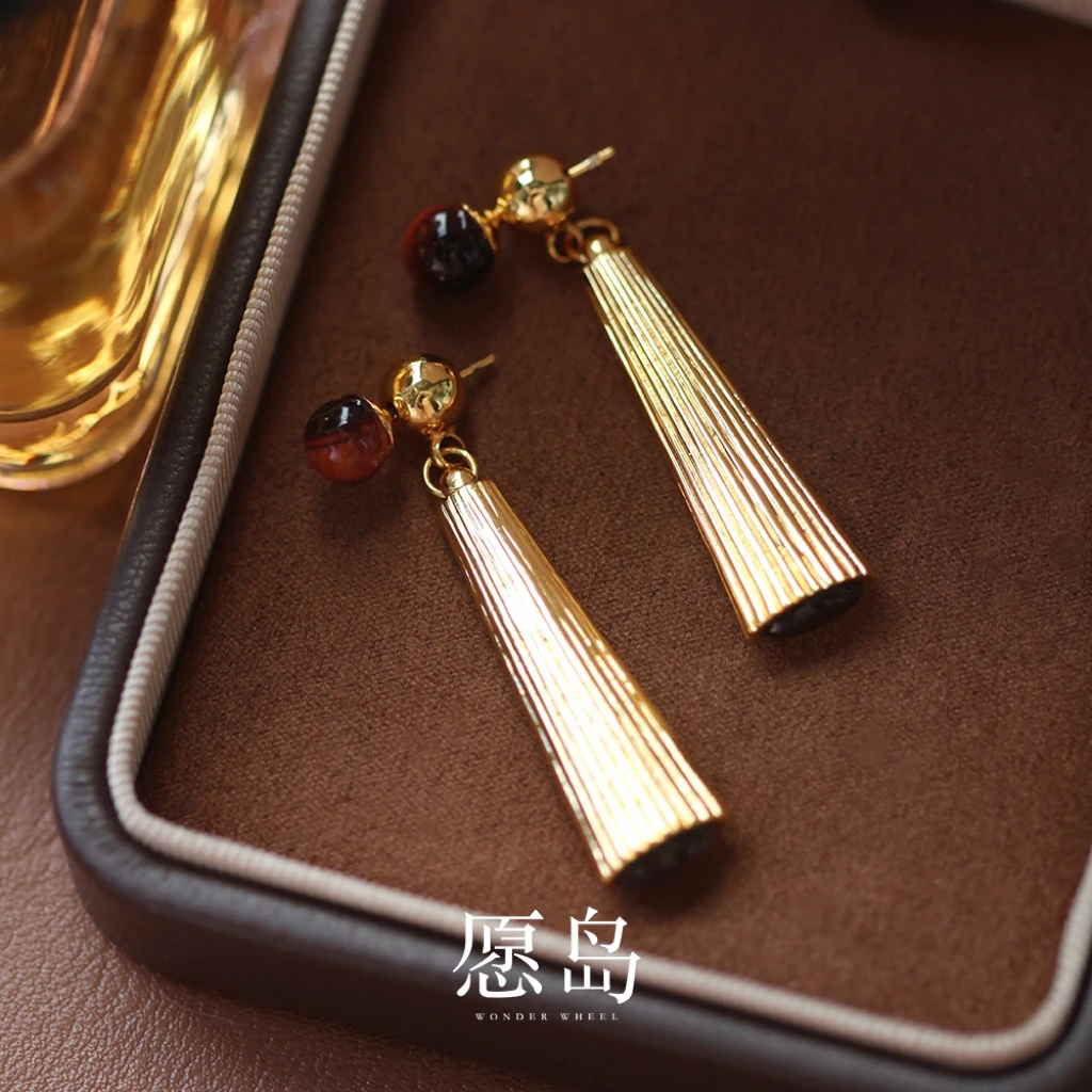 愿岛 黄铜耳饰 法式气质简约大气设计感红棕色老虎眼睛耳钉EH2059