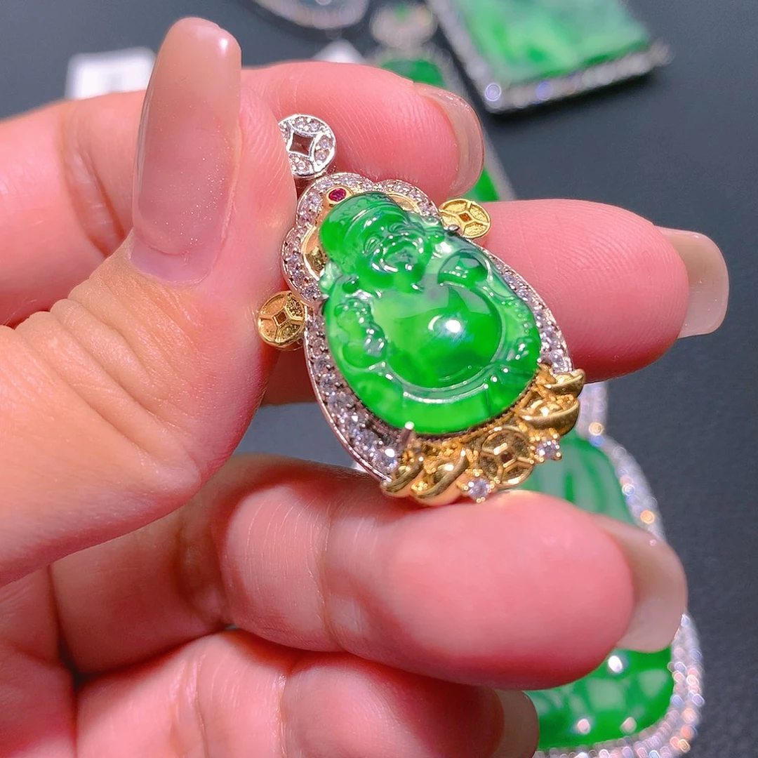 翡翠颈饰未镶嵌翡翠