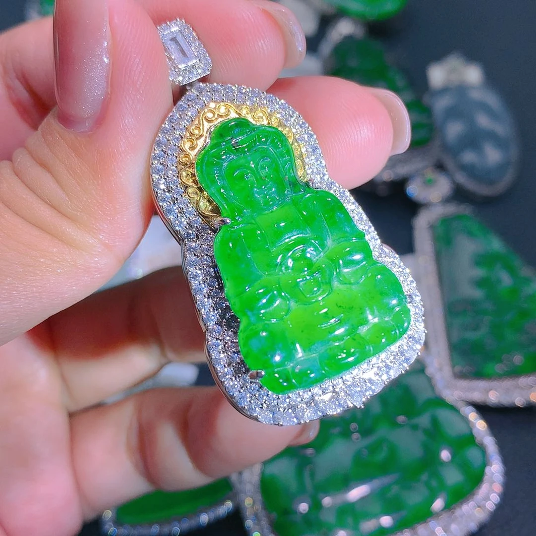 翡翠颈饰未镶嵌翡翠