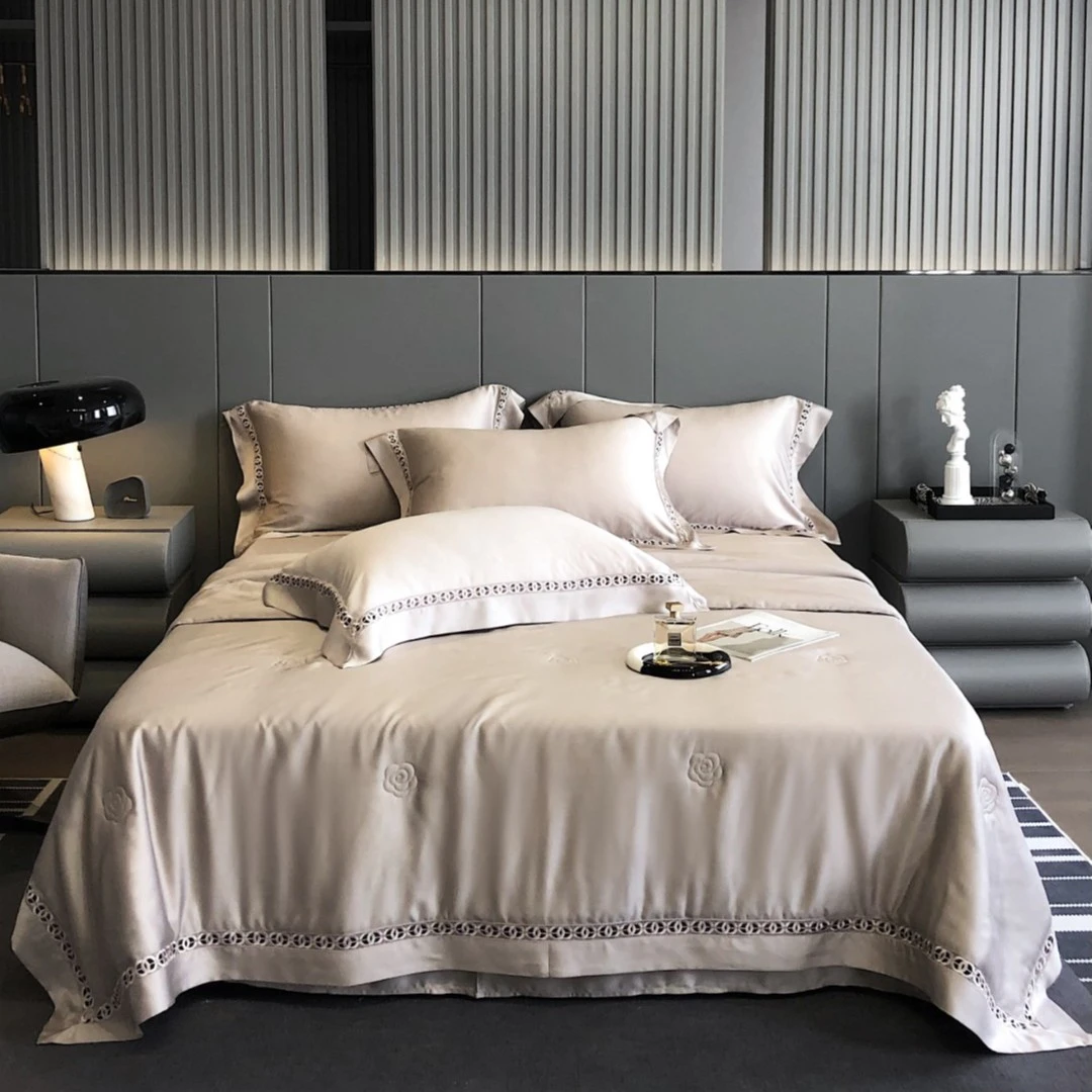 qeeboo-【天丝款】轻奢纯色薄款夏被四件套夏凉被简约镂空机洗绣花