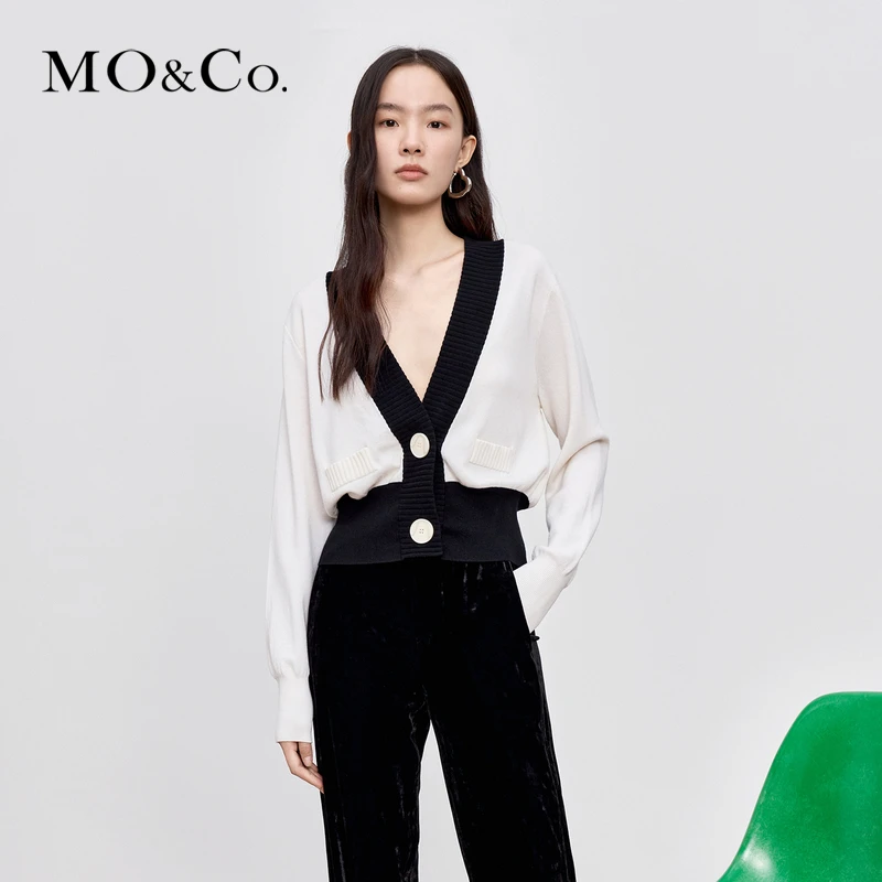 MOCO秋季美丽诺羊毛撞色V领针织衫开衫MBB3CAR019