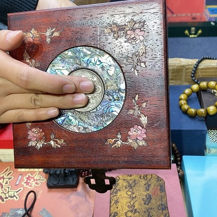 滴血莲花菩提吊坠