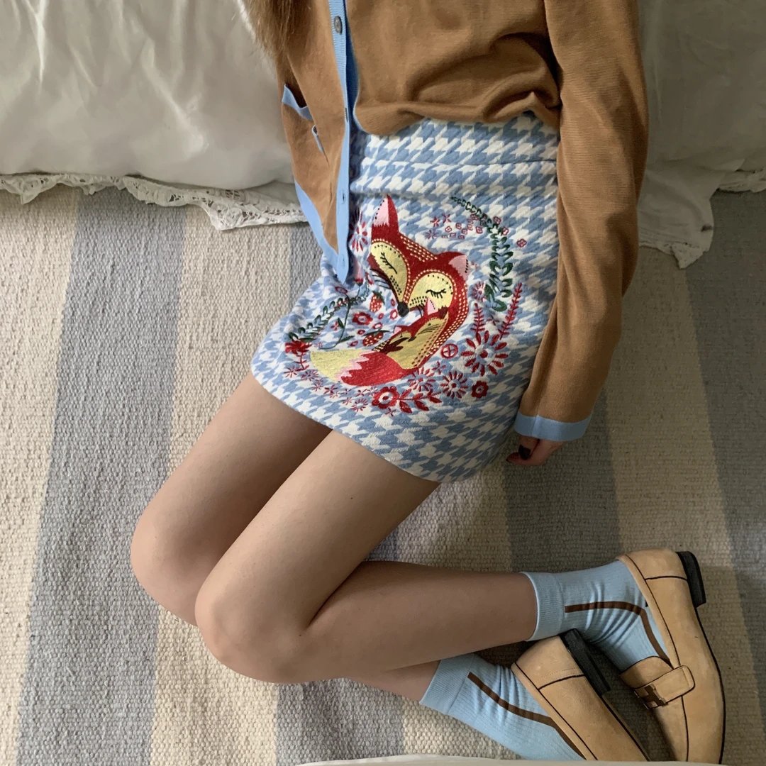 SourceWithU 8.23招财小狸 重工刺绣可爱中古千鸟格半裙