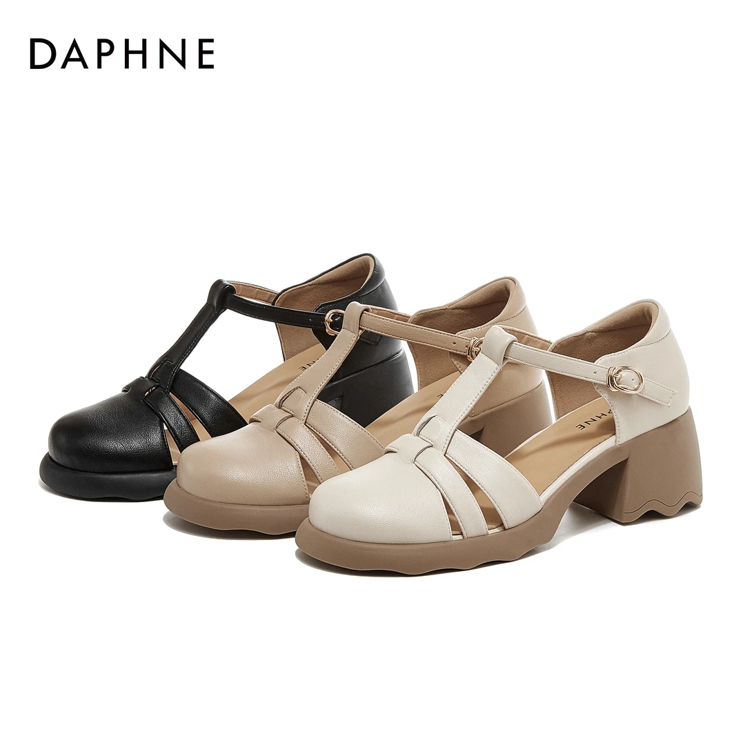 达芙妮女式软底2025夏圆头透气户外外穿复古风粗跟一字扣带单鞋