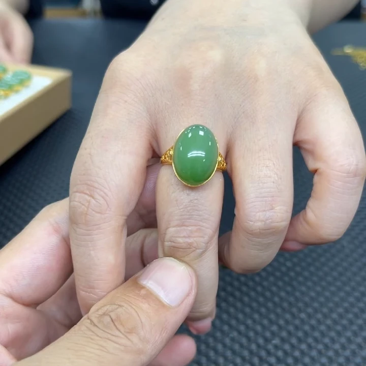 【新疆和田玉老郑】18K镶和田玉戒指(多样性发1件)