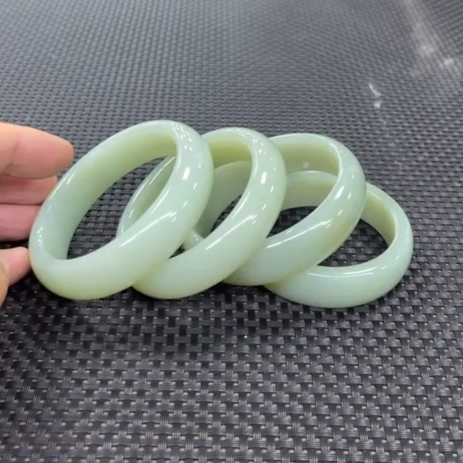 【新疆和田玉老郑】和田玉手镯 一支  多样性发1件