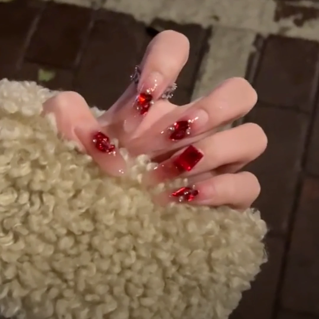 【血滴子】血滴子红色贴钻气质超显白光疗美甲手工美甲