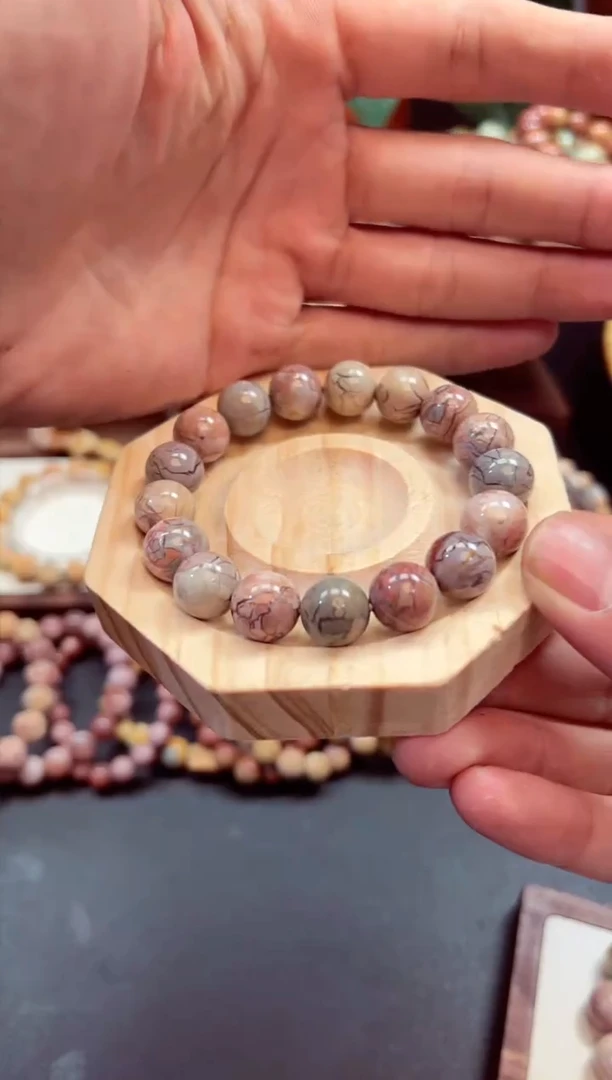 【闪购商品】石英质玉手链未镶嵌144