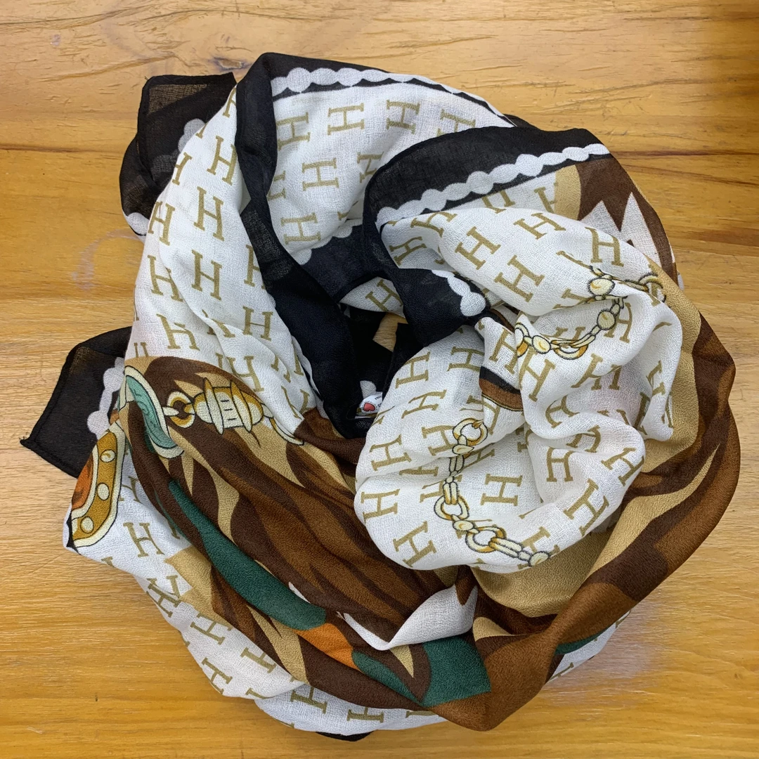 2024夏时尚手工蕾丝边围巾气质百搭女士双面羊绒印花大方中古