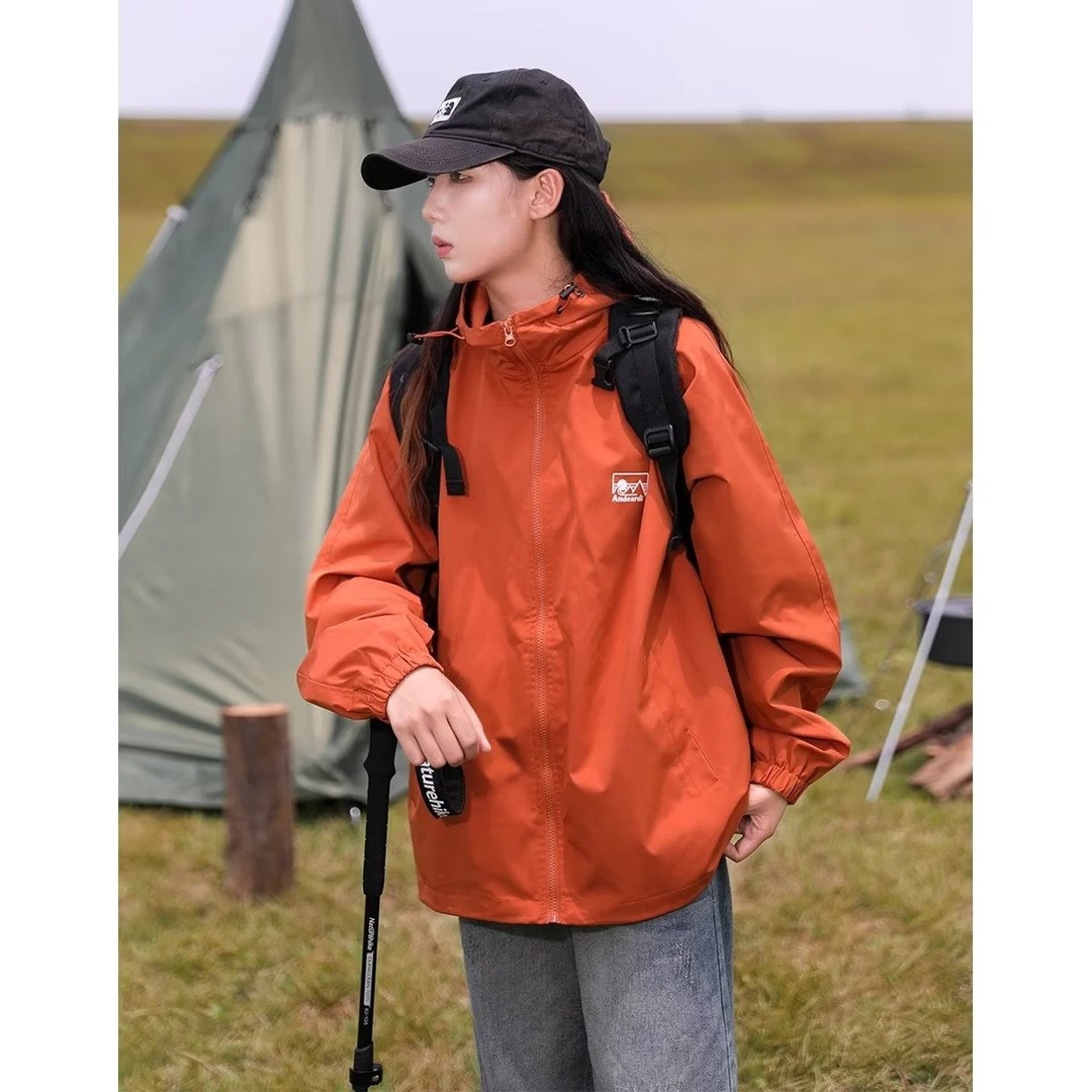 防水情侣冲锋衣外套男春秋款连帽飞行夹克2023年新款装户外登山服