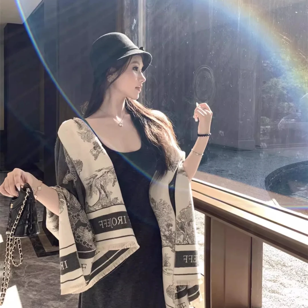 黑白双面提花围巾精仿羊绒保暖披肩高级轻奢感山水画外搭秋冬新款