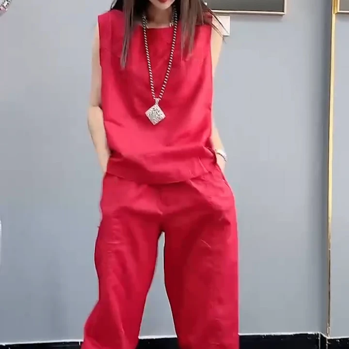 2024年夏季新款时尚洋气百搭遮肉显瘦砍袖背心+抽绳工装裤两件套