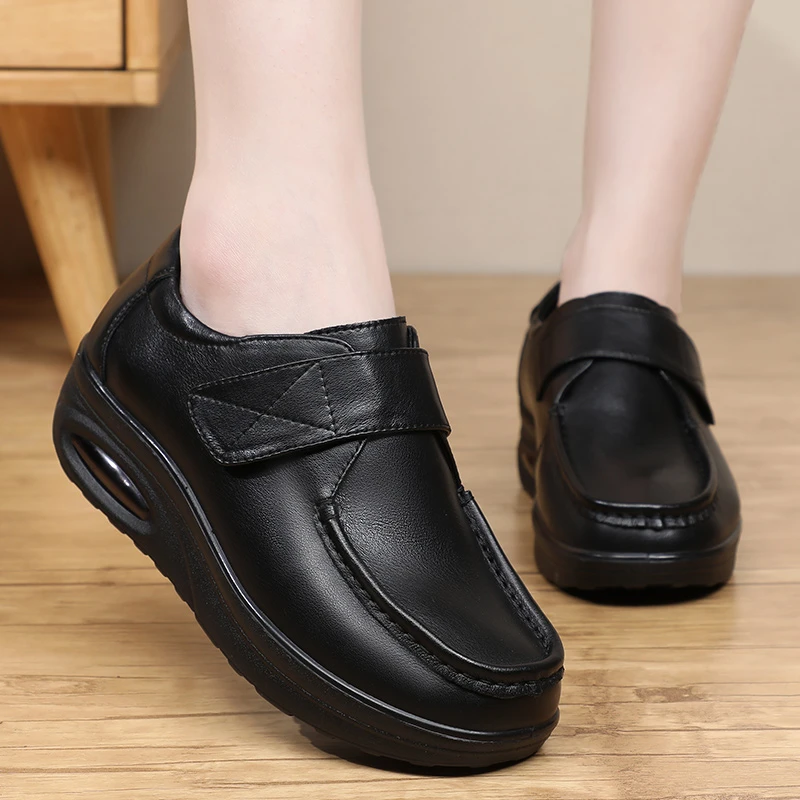 气垫工作鞋女真皮防滑餐厅厨房上班皮鞋软底舒适中年女士女鞋中跟