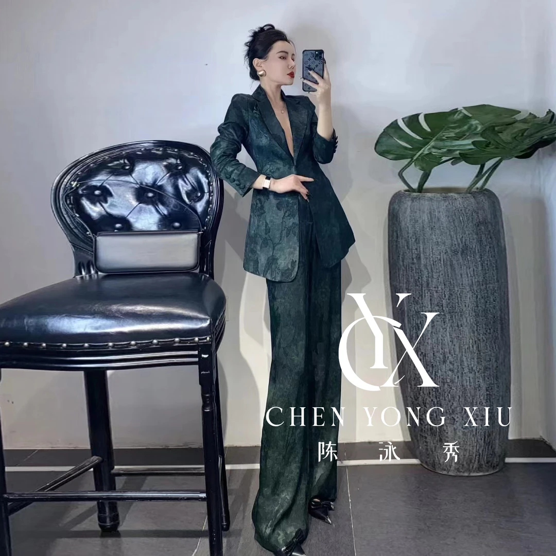 《泳秀精品》断码清货墨绿色提花丝高定西装套装时尚设计师气质