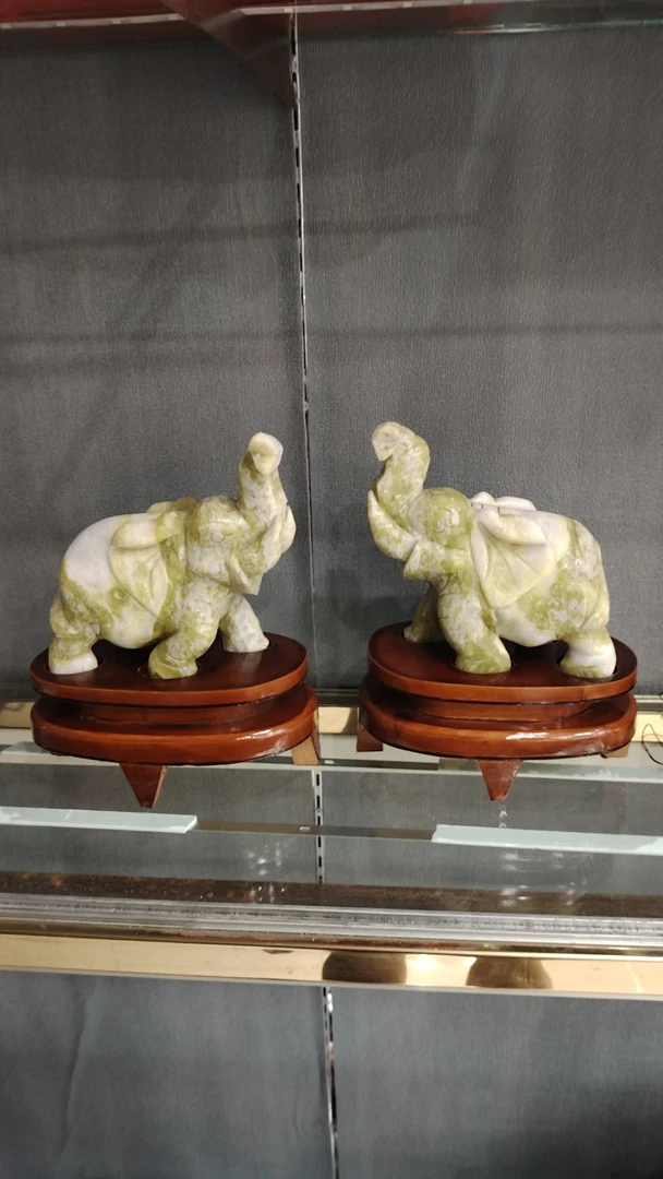 岫玉天然大象！走向成功！向往幸福美好生活！