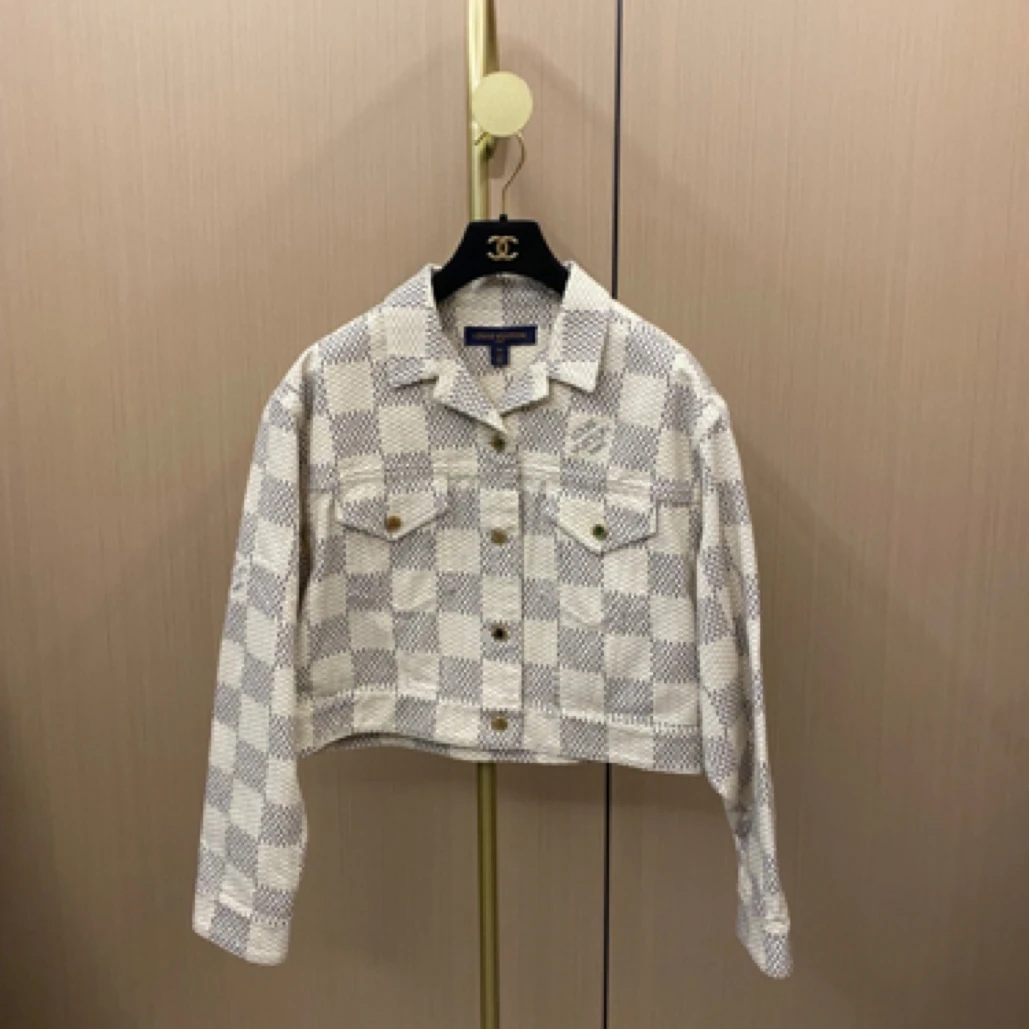 99新 LouisVuitton/路易威登 白色棋盘格外套42码