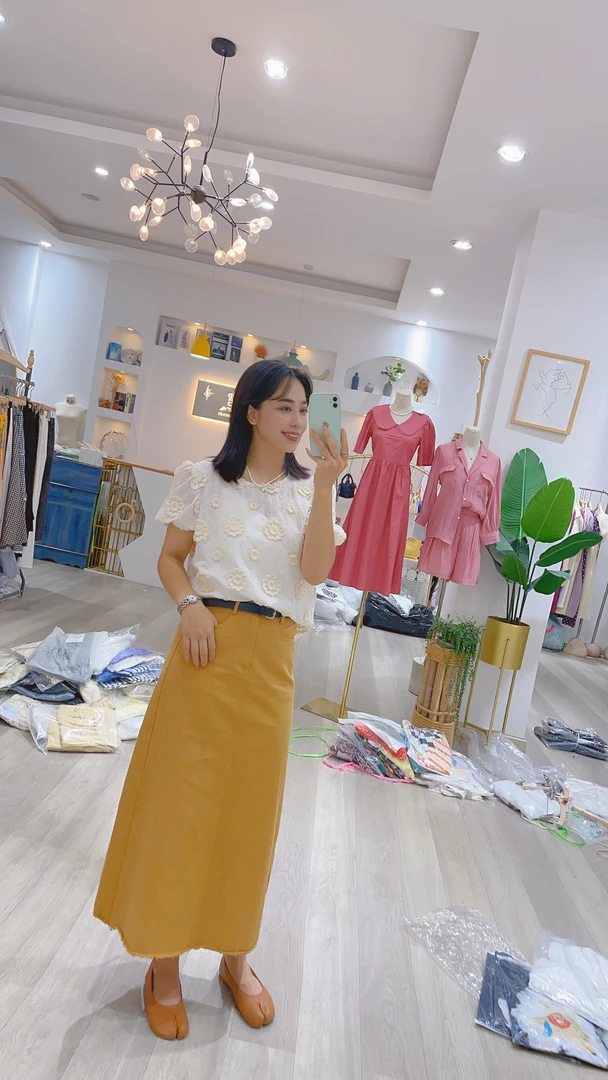 闺蜜家焕焕上衣半裙