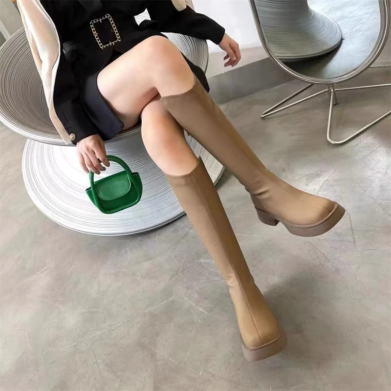 【慢慢女鞋】2023年新款时尚百搭马丁靴秋冬776-18