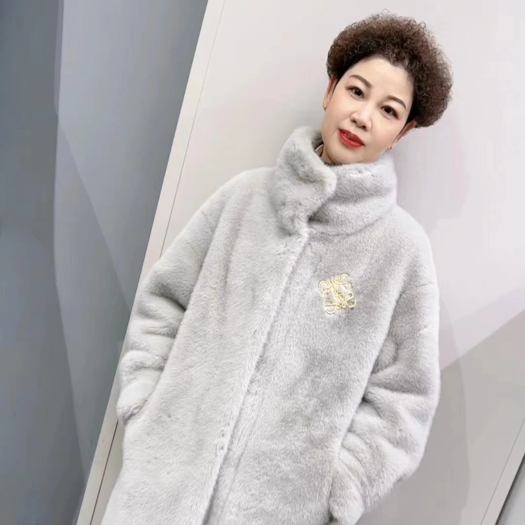 老板娘推荐皮毛一体时尚高档外套