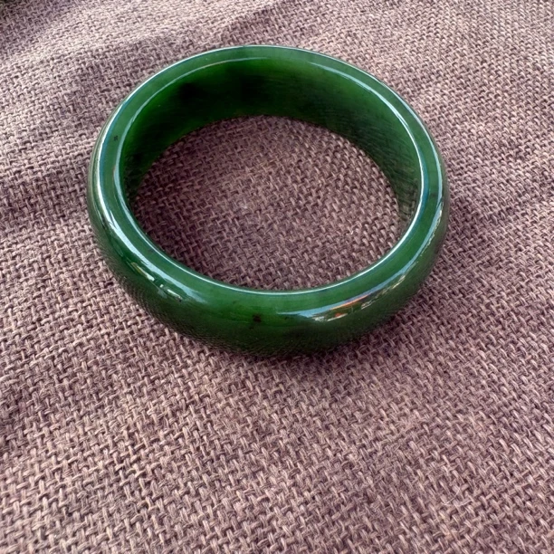 和田玉碧玉油润细腻