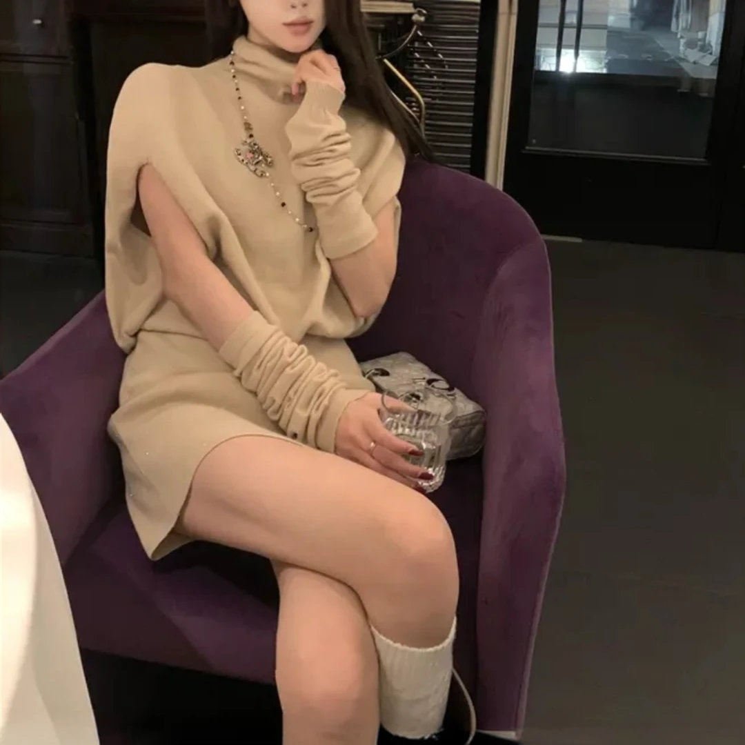 2024秋冬氛围感时尚针织连衣裙高级感纯欲斗篷型打底收腰包臀裙