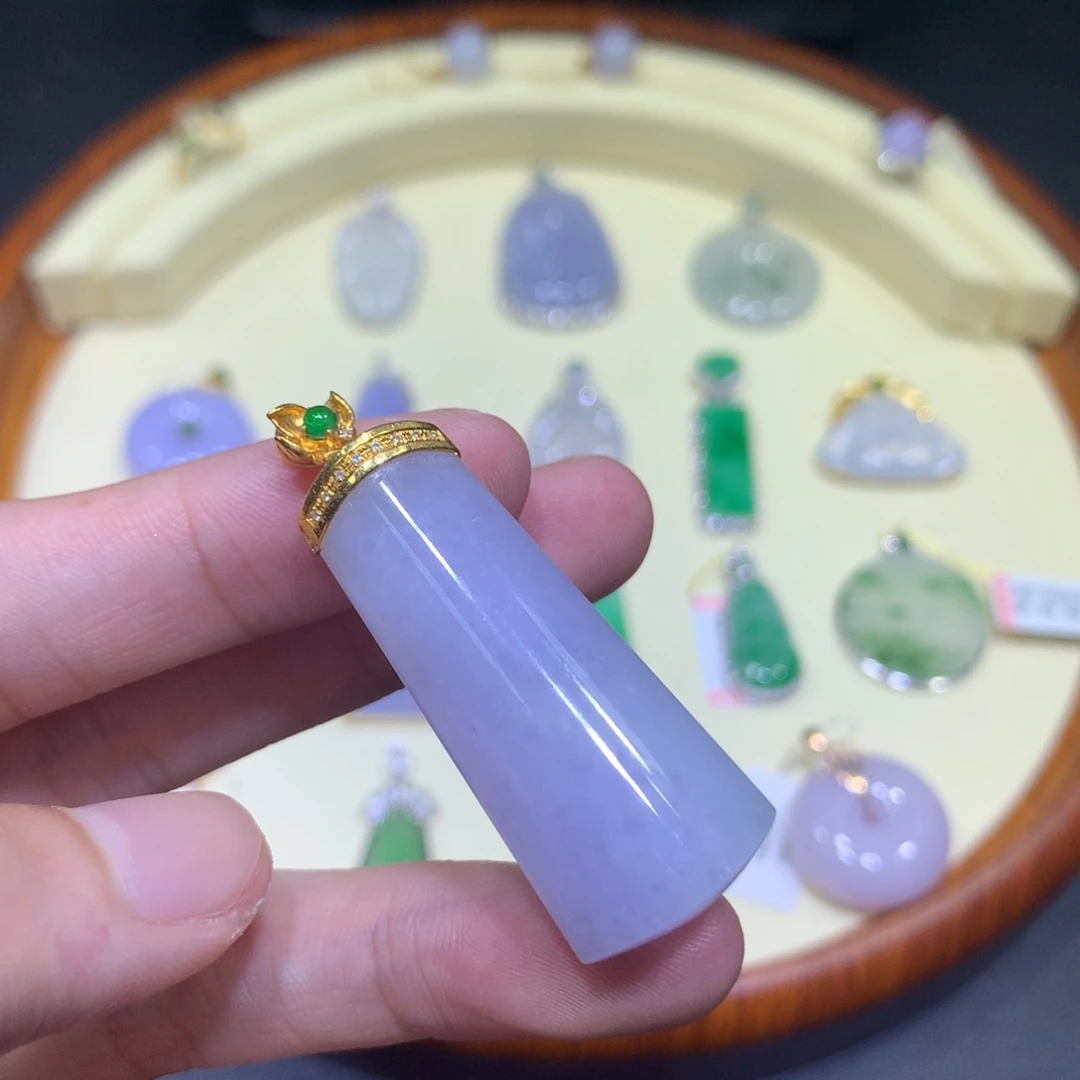 翡翠吊坠(不含链)18K金镶嵌