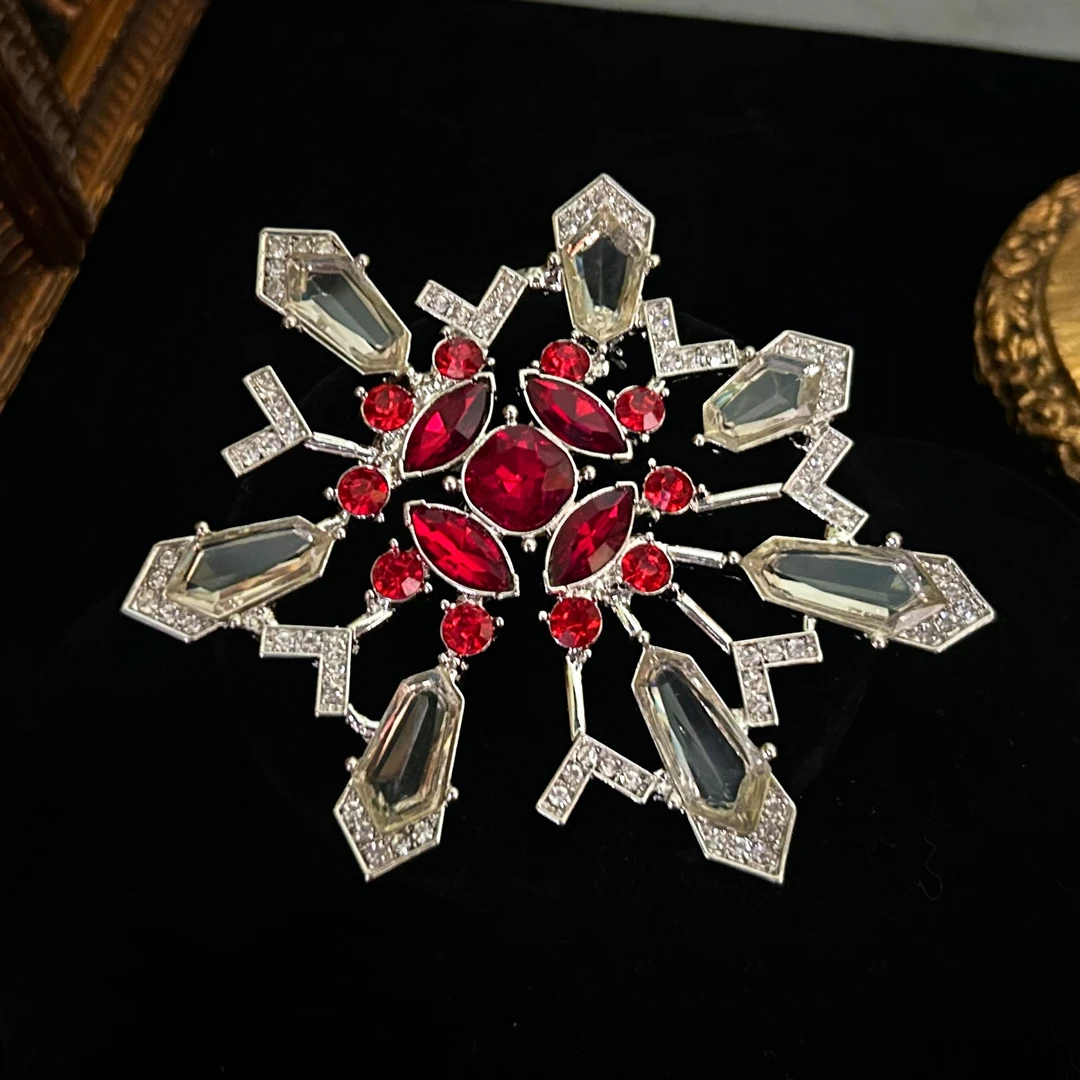 铜合金胸针  2421西洋中古风vintage复古宫廷风红色雪花重工胸针