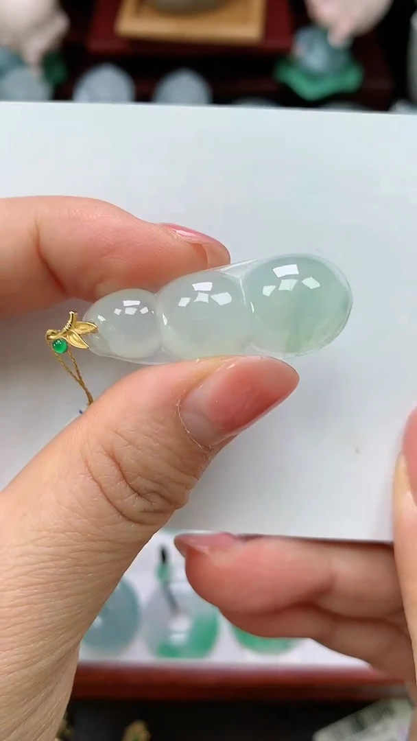 【闪购商品】翡翠吊坠(不含链)未镶嵌8800000000