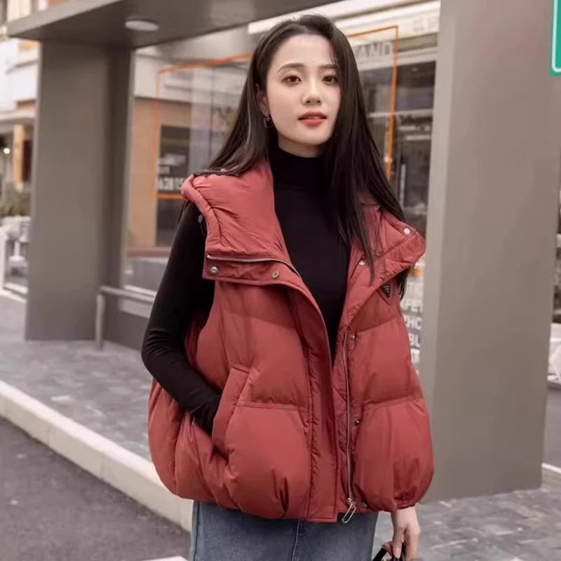 2024秋冬新款羽绒马甲女短款连帽背心坎肩外穿白鸭绒面包服外套潮