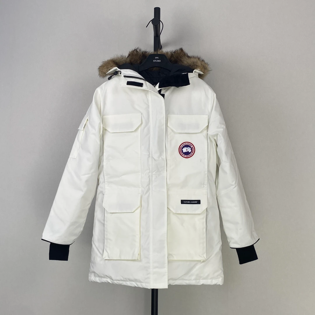 全新未使用 加拿大鹅 远征款 白色欧版 连帽羽绒服