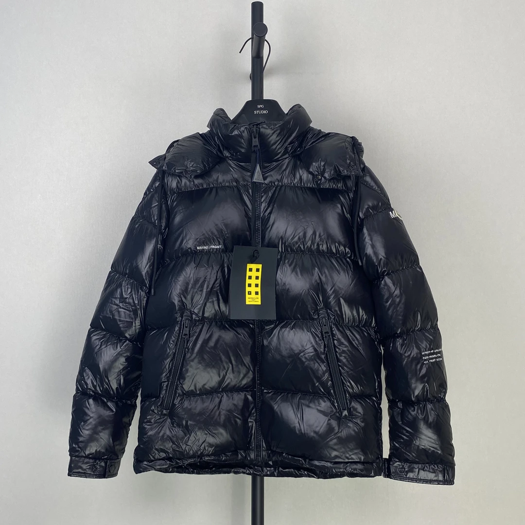 全新未使用MONCLER 藤原浩 联名 FRGMT 黑色连帽羽绒服 男款