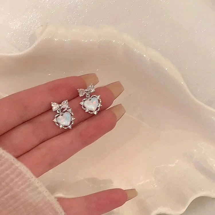 独特设计蝴蝶结耳钉2025新款爆款高级感耳夹ins小饰品耳环耳饰女