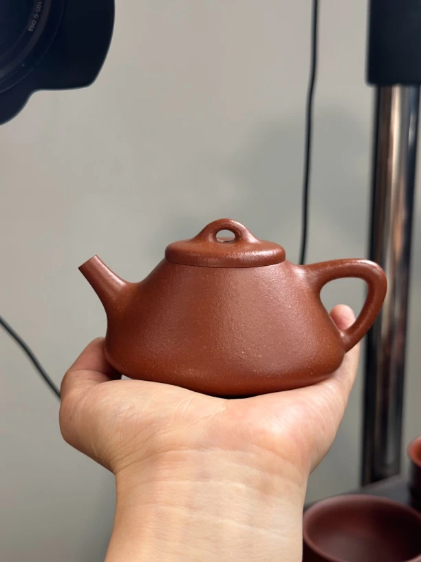 宜兴紫砂壶宝山精挑红降坡30目子冶石瓢精工半手工制做190cc左右