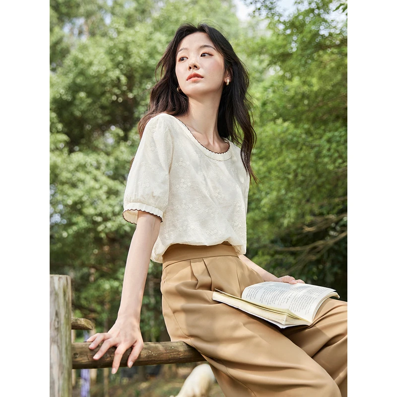 茵曼夏季女T恤上衣短袖纯棉显瘦新款休闲圆领宽松刺绣连帽衬衫