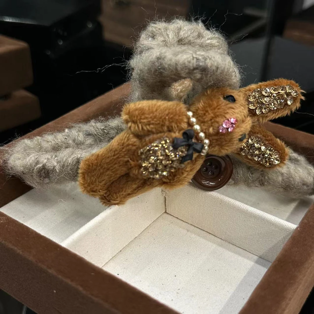 咖色小兔子时尚抓夹-3813