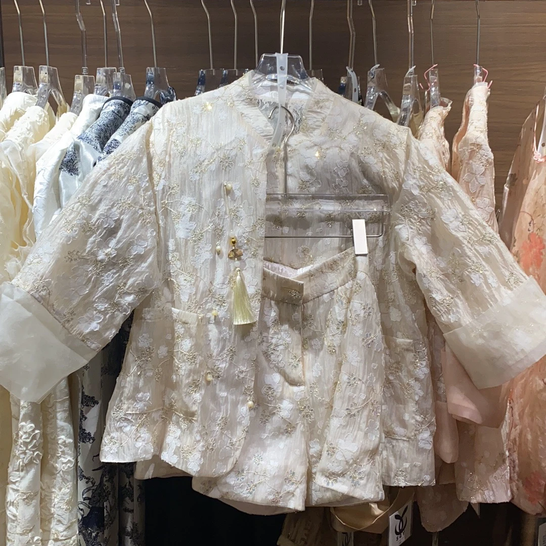 蕾丝长袖法式重工设计师短裤套装