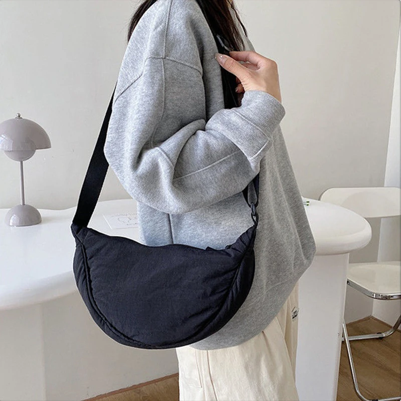 网红饺子包尼龙斜挎包休闲包时尚运动背包腰间包手机包男女单肩包