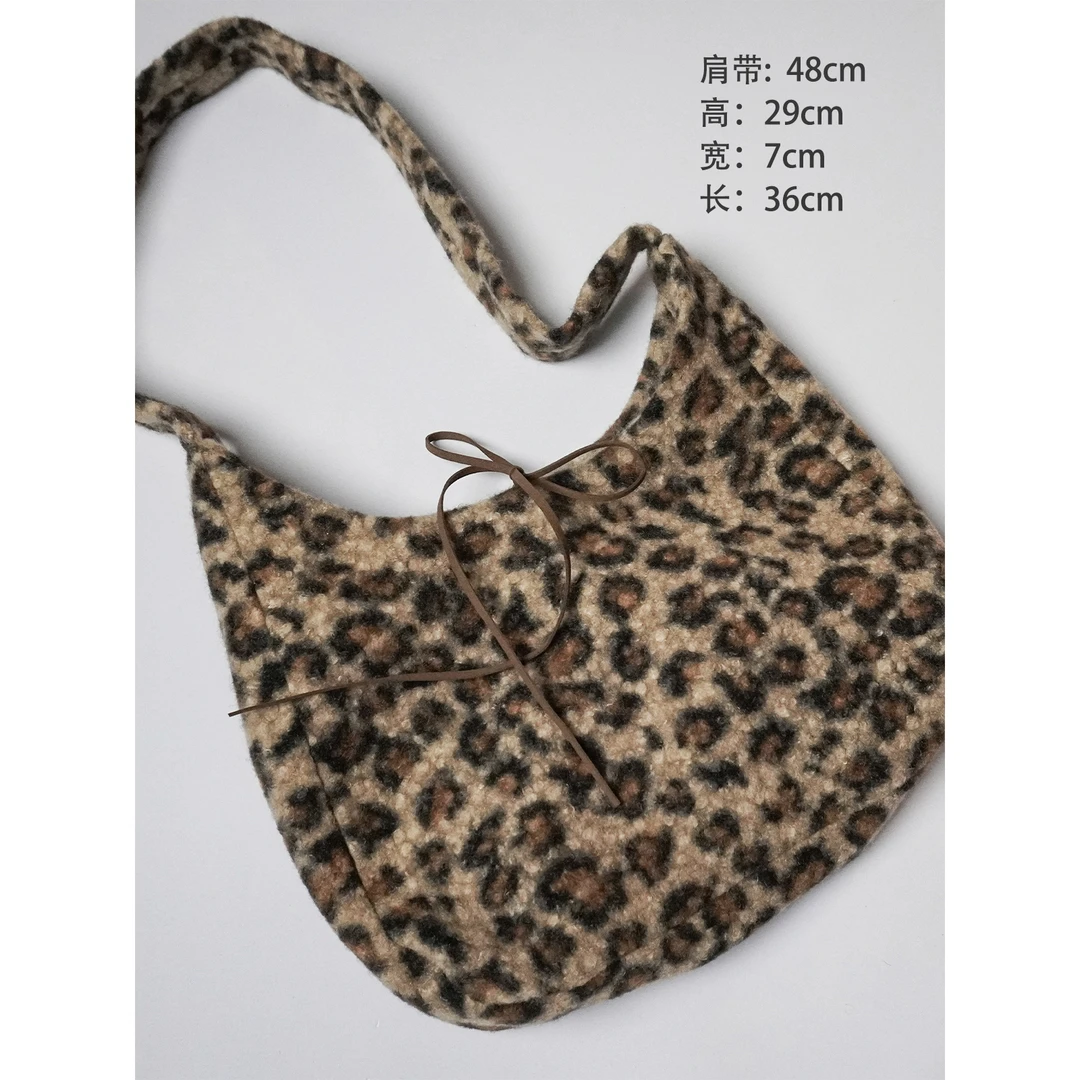 ZhaoSanJin【12.1】2024年冬季新款氛围感斜跨豹纹包 SJP4214