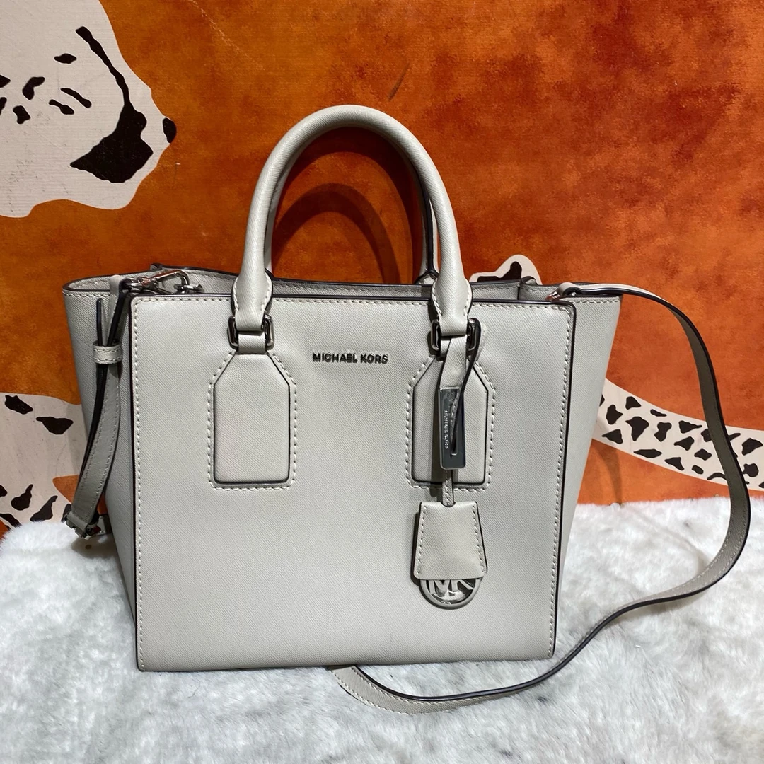 95新 MICHAELKORS/迈克高仕 11486 斜挎包