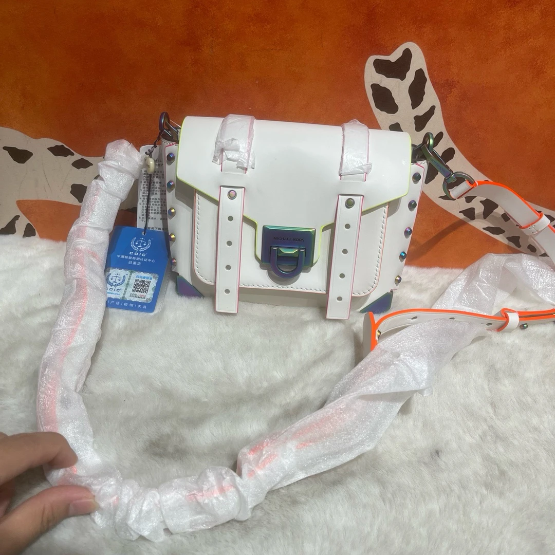 99新 MICHAELKORS/迈克高仕 8550 斜挎包