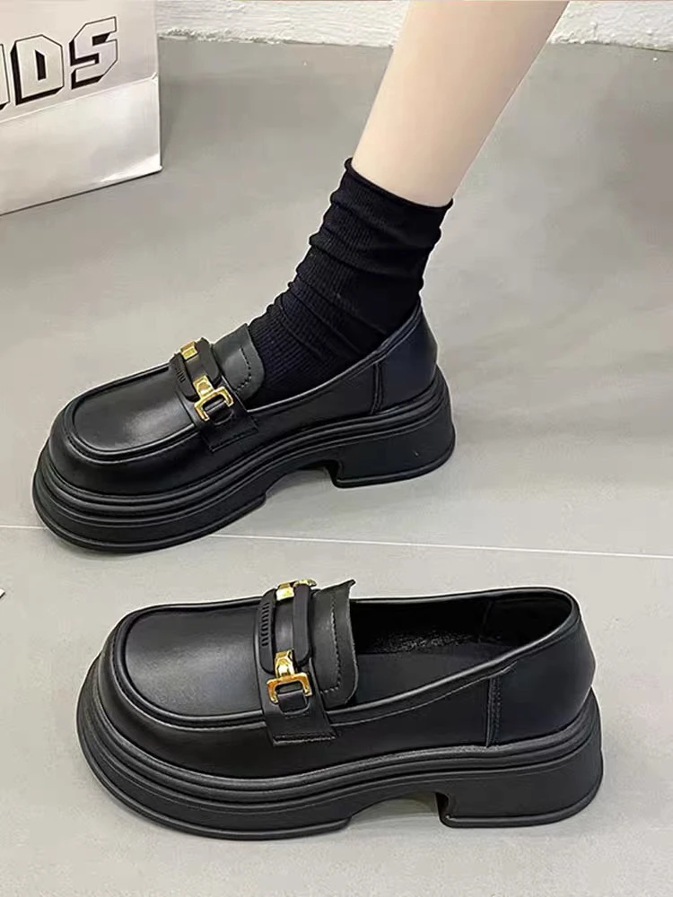 松糕底漆皮中口朋克风夏季乐福鞋软底百搭皮鞋通勤风