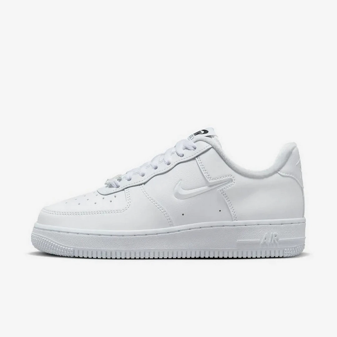 耐克AIR FORCE 1女式复古运动休闲鞋板鞋FB8251-100
