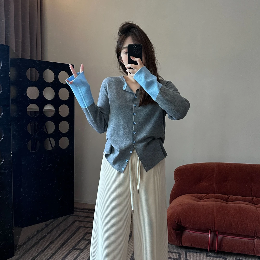 晶咕【纪念册】显瘦休闲设计感时尚复古圆领毛衣开衫